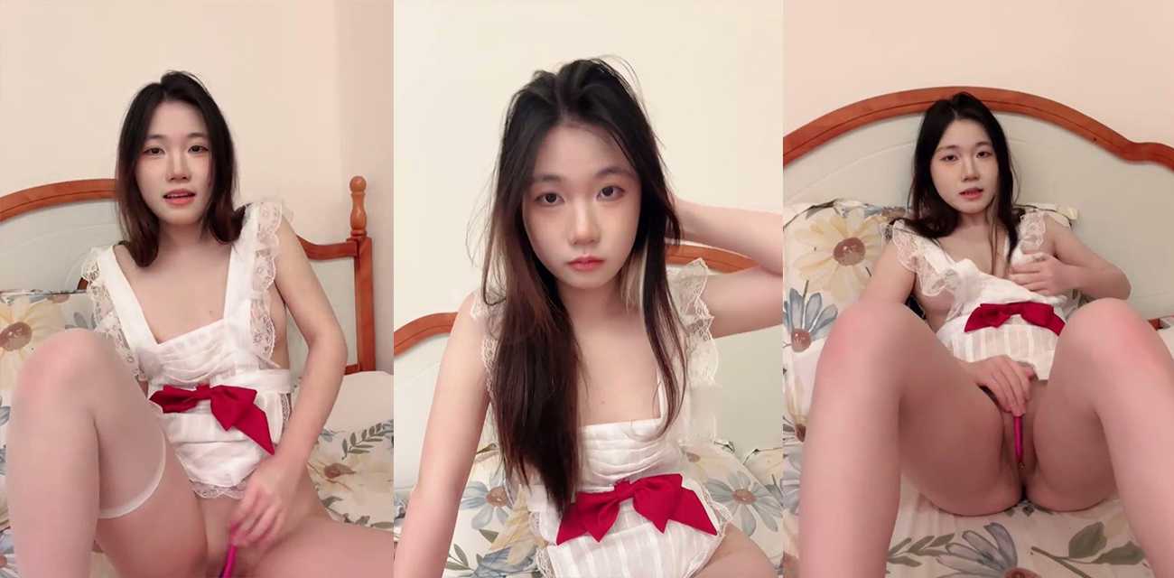极品萝莉女大【猫猫】在校直播大秀福利视频流出，美术系反差学生妹跳蛋自慰表情淫荡对