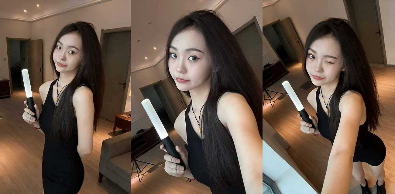 江西九江骚浪小美女【林希希】被金主包养玩掰逼揉穴，露脸对镜被后入狂操水嫩小穴粉肉